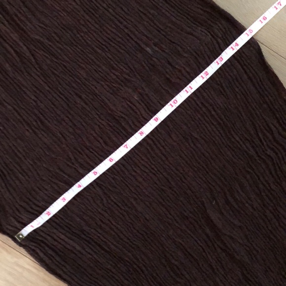 Long Woollen Scarf with burnt brown, beige and black woven paisley design. - Picture 9 of 9